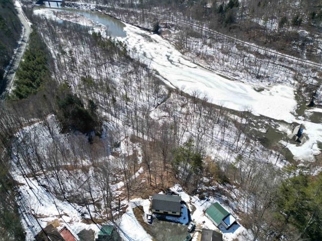 37 Dee Haven Lane, Sharon, VT 05065