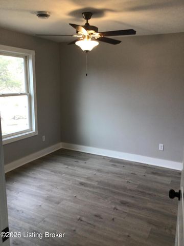 313 Pine Valley Dr, Shepherdsville, KY 40165