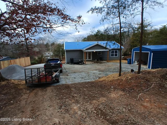 313 Pine Valley Dr, Shepherdsville, KY 40165