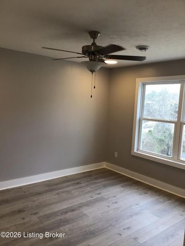 313 Pine Valley Dr, Shepherdsville, KY 40165