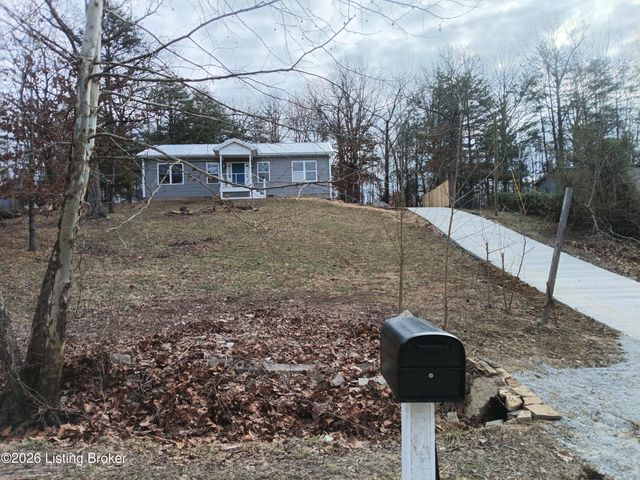 313 Pine Valley Dr, Shepherdsville, KY 40165