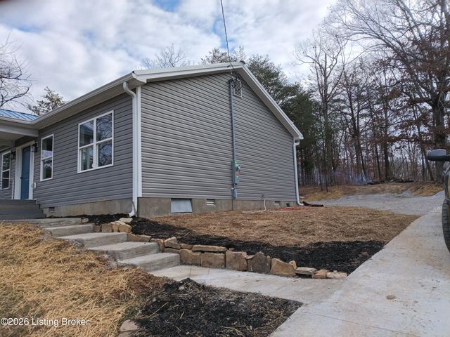 313 Pine Valley Dr, Shepherdsville, KY 40165