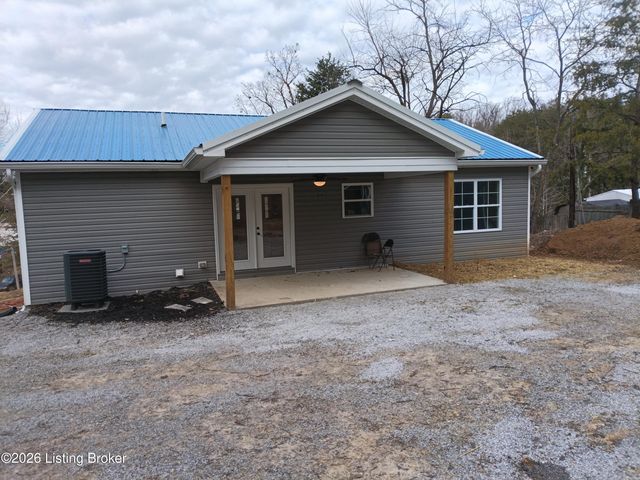 313 Pine Valley Dr, Shepherdsville, KY 40165