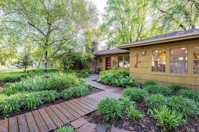 1209 5th Street N, Fargo, ND 58102