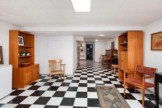 1209 5th Street N, Fargo, ND 58102