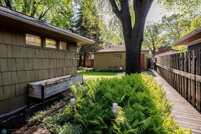 1209 5th Street N, Fargo, ND 58102