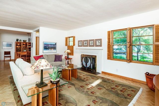 1209 5th Street N, Fargo, ND 58102