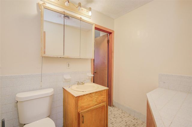 1421 N Avenue S, Freeport, TX 77541