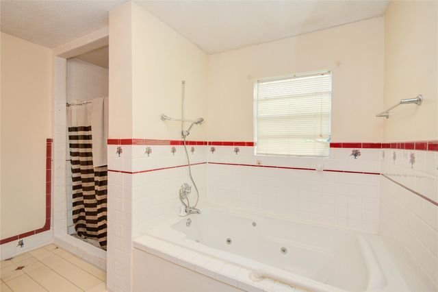 1421 N Avenue S, Freeport, TX 77541