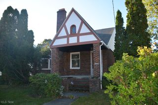 18806 Mohawk Avenue, Cleveland, OH 44119