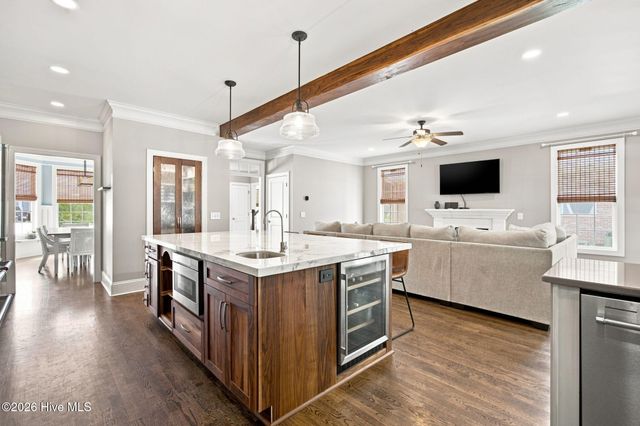 629 Blue Point Drive, Wilmington, NC 28411