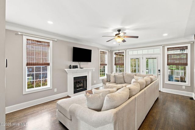 629 Blue Point Drive, Wilmington, NC 28411