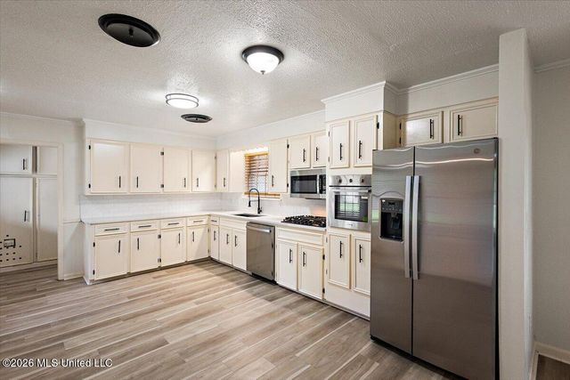 13 Rob Lane, Jackson, MS 39212