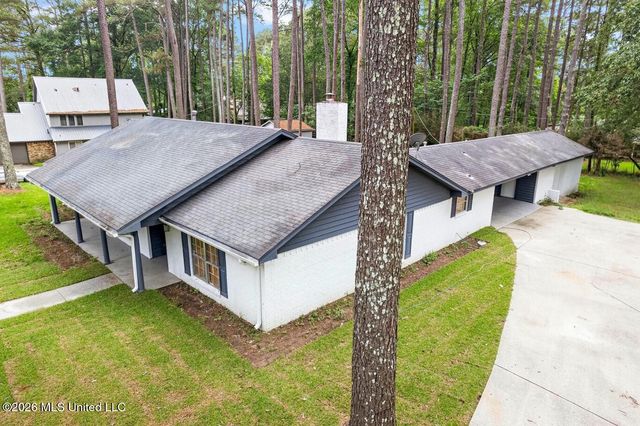 13 Rob Lane, Jackson, MS 39212