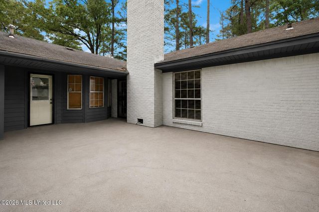 13 Rob Lane, Jackson, MS 39212