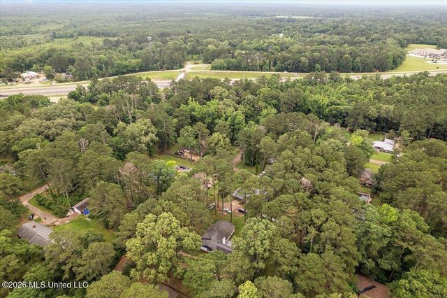 13 Rob Lane, Jackson, MS 39212