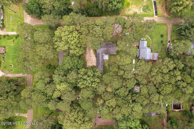13 Rob Lane, Jackson, MS 39212
