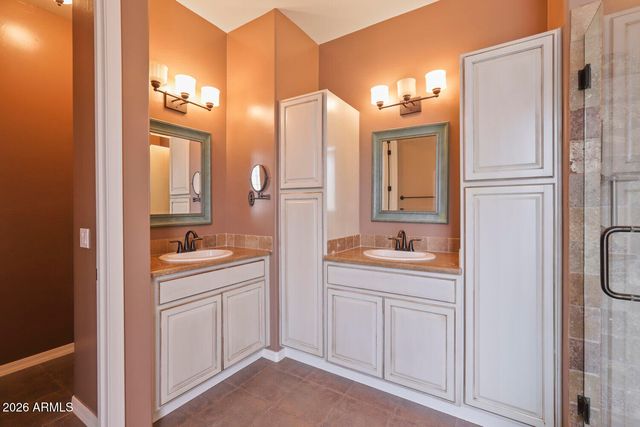3142 E WINDMERE Drive, Phoenix, AZ 85048