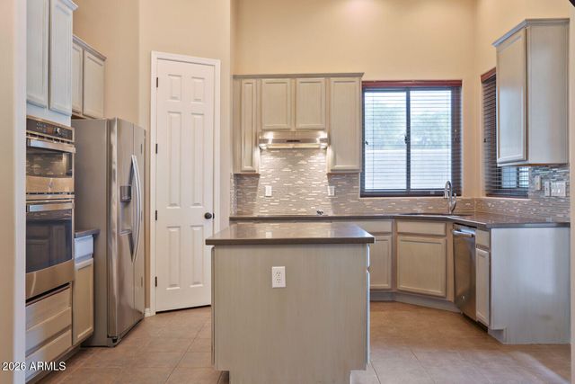 3142 E WINDMERE Drive, Phoenix, AZ 85048