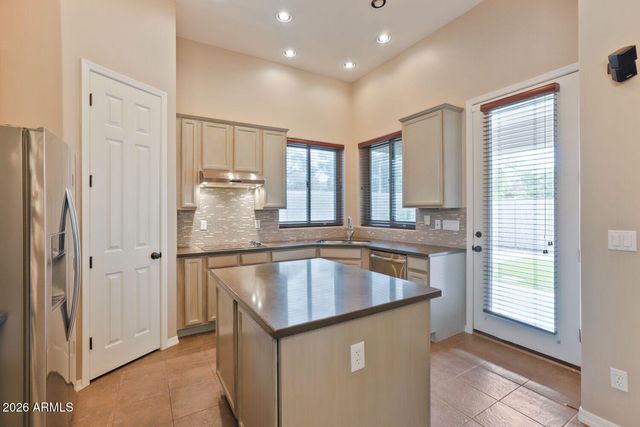 3142 E WINDMERE Drive, Phoenix, AZ 85048