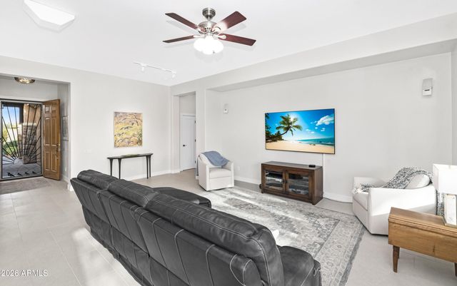 42903 N Courage Trail, Anthem, AZ 85086