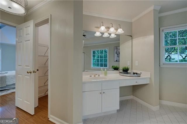 4075 Graham Way SW, Lilburn, GA 30047
