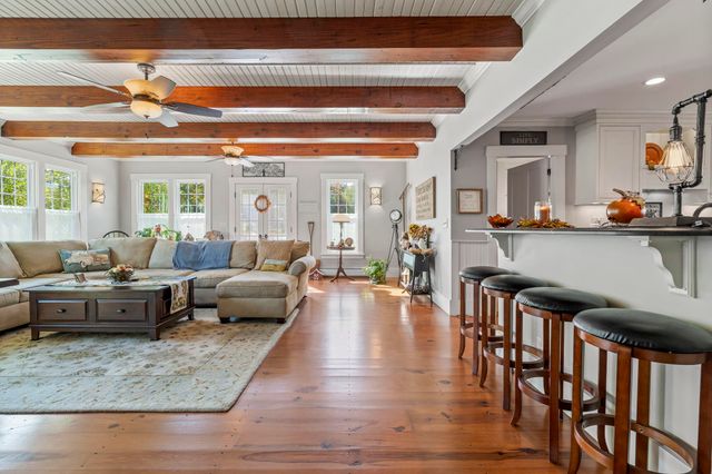 216 North Road, Candia, NH 03034