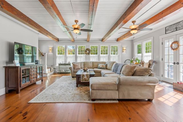 216 North Road, Candia, NH 03034