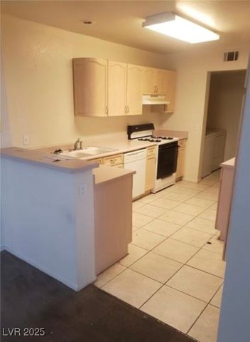 7709 Bauble Avenue, Las Vegas, NV 89128