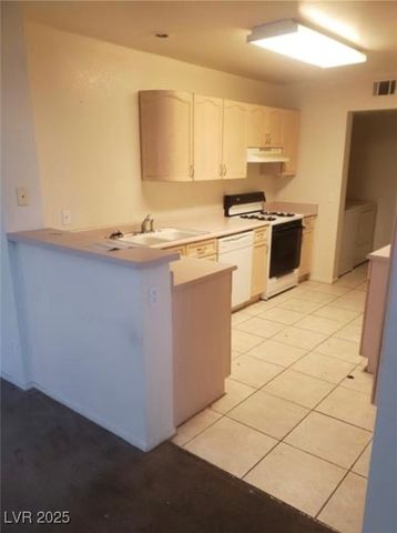 7709 Bauble Avenue, Las Vegas, NV 89128