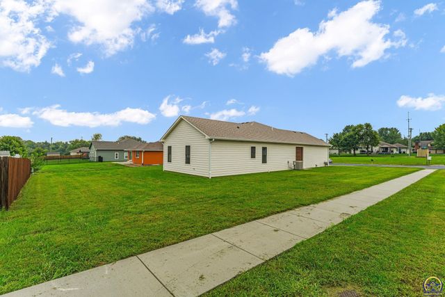 4100 SE 33rd ST, Topeka, KS 66605