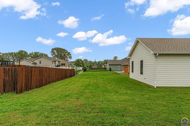 4100 SE 33rd ST, Topeka, KS 66605
