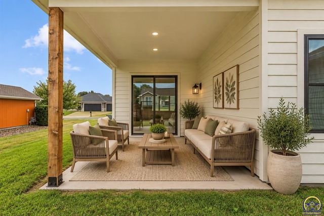 4100 SE 33rd ST, Topeka, KS 66605