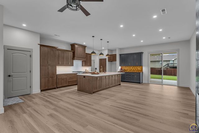 4100 SE 33rd ST, Topeka, KS 66605