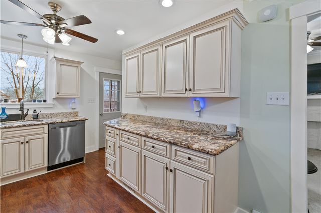 3721 Linden Avenue, Castle Shannon, PA 15234