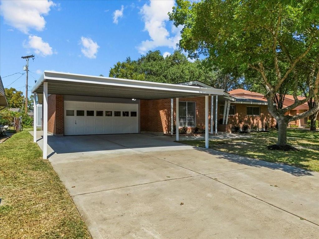 810 San Jacinto Avenue, Texas City, TX 77590