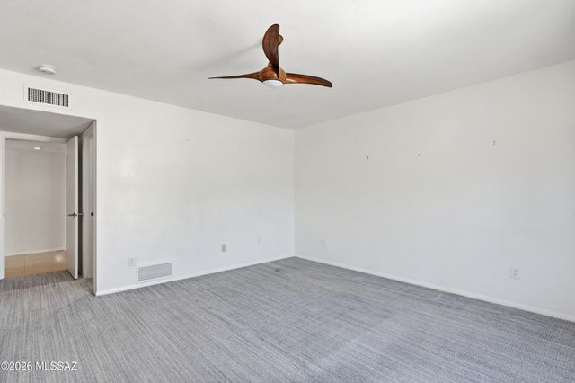 2562 N Avenida San Valle, Tucson, AZ 85715