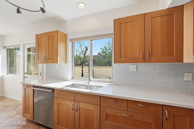 2562 N Avenida San Valle, Tucson, AZ 85715