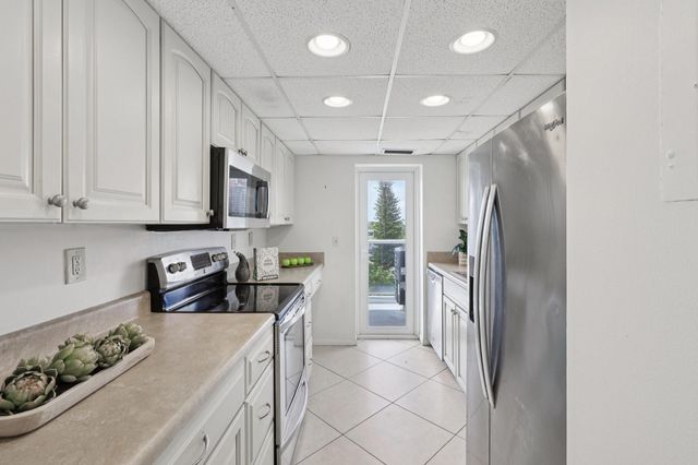 2701 N Ocean Boulevard 4C, Fort Lauderdale, FL 33308