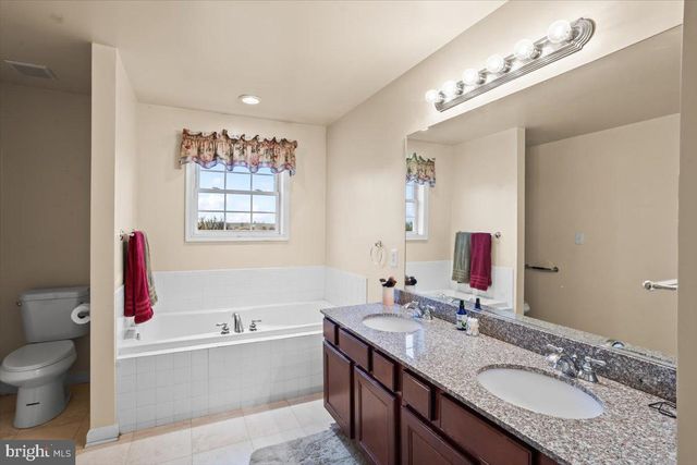 20 LINE DR, Gettysburg, PA 17325