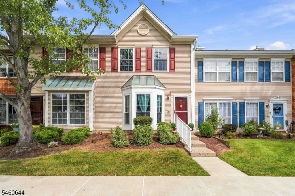 41 Cabot Way, Franklin Twp., NJ 08823 — exterior