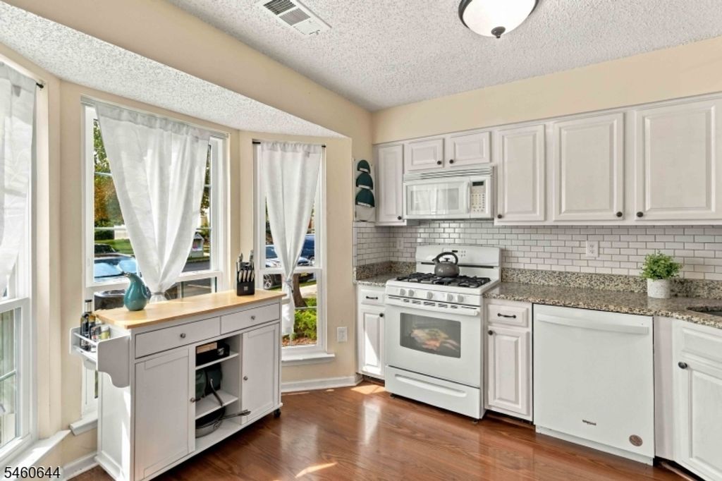 41 Cabot Way, Franklin Twp., NJ 08823 — photo 5