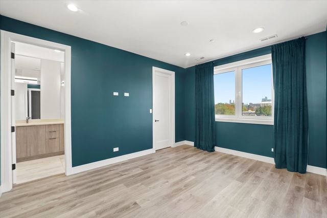 117 S Bell Avenue 4N, Chicago, IL 60612