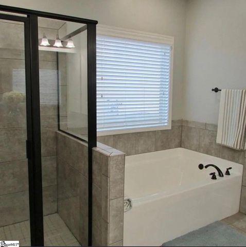 120 Sandpine Way, Greer, SC 29651