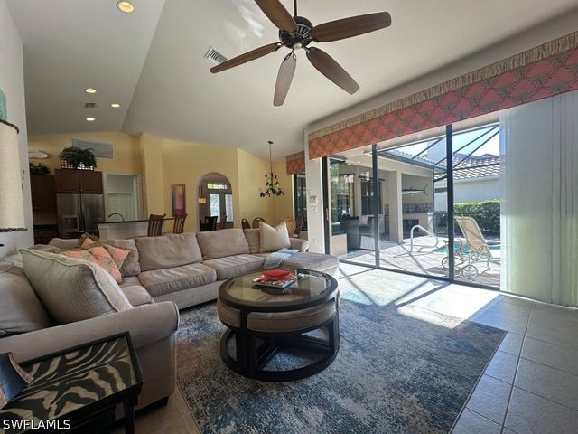 967 Tivoli CT, Naples, FL 34104