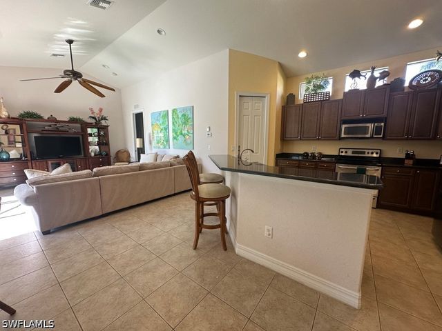 967 Tivoli CT, Naples, FL 34104