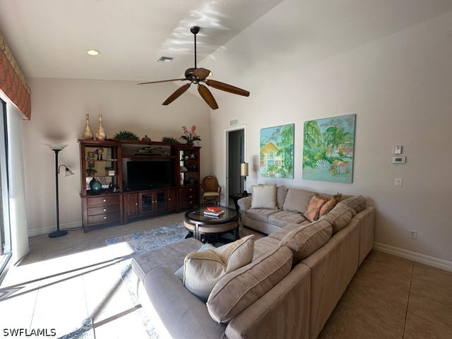 967 Tivoli CT, Naples, FL 34104