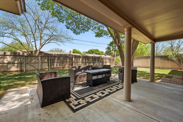 6201 Kenosha Drive, Lubbock, TX 79413