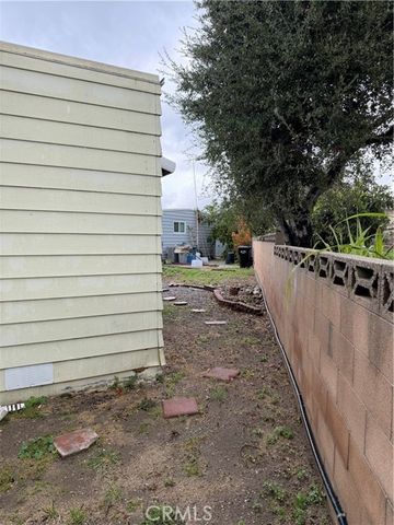 301 E Foothill 6, Pomona, CA 91767