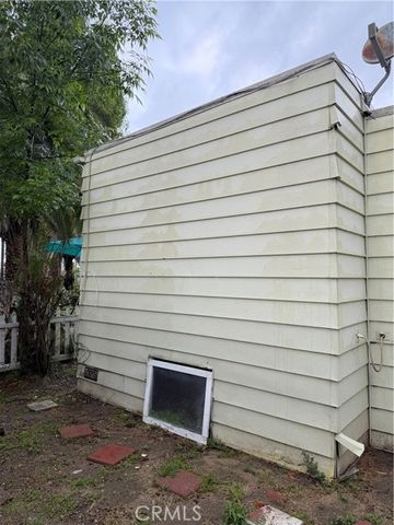 301 E Foothill 6, Pomona, CA 91767